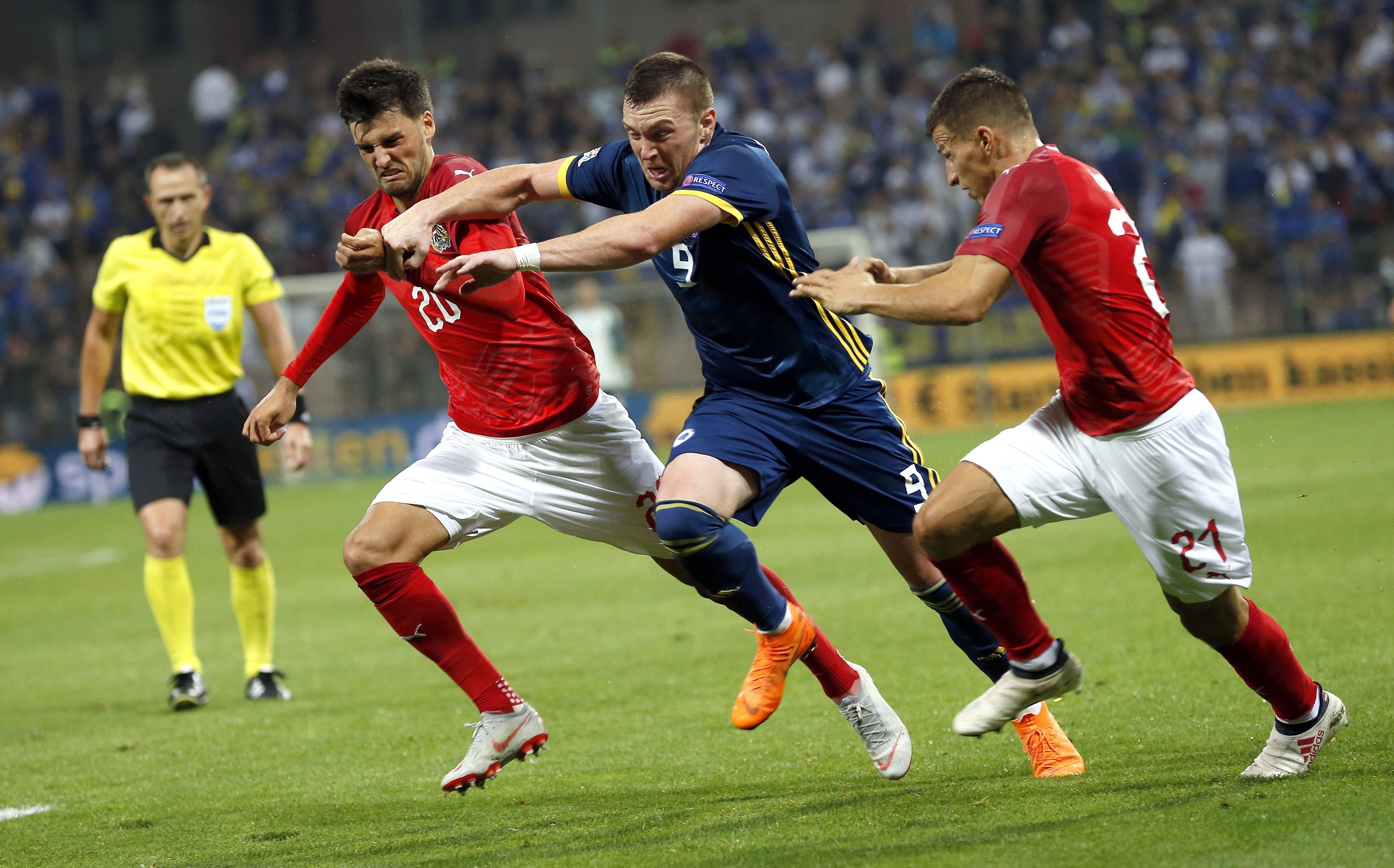 关于球星爆发！冰球赛场再现神级操作的信息