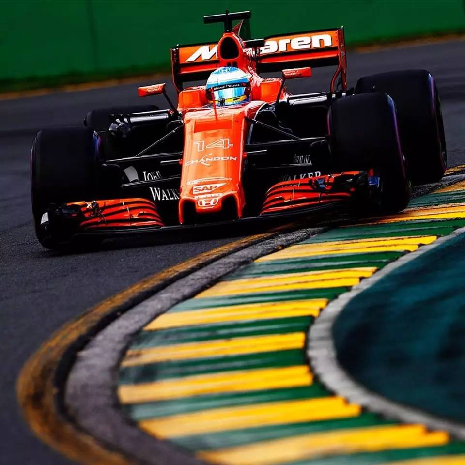 梅赛德斯险胜迈凯伦，阿隆索状态火热