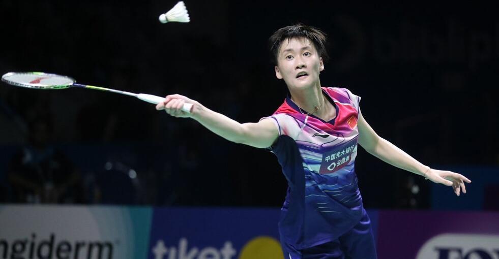 日本队横扫印尼队,辛杜统治全场 日本队横扫印尼队,辛杜统治全场