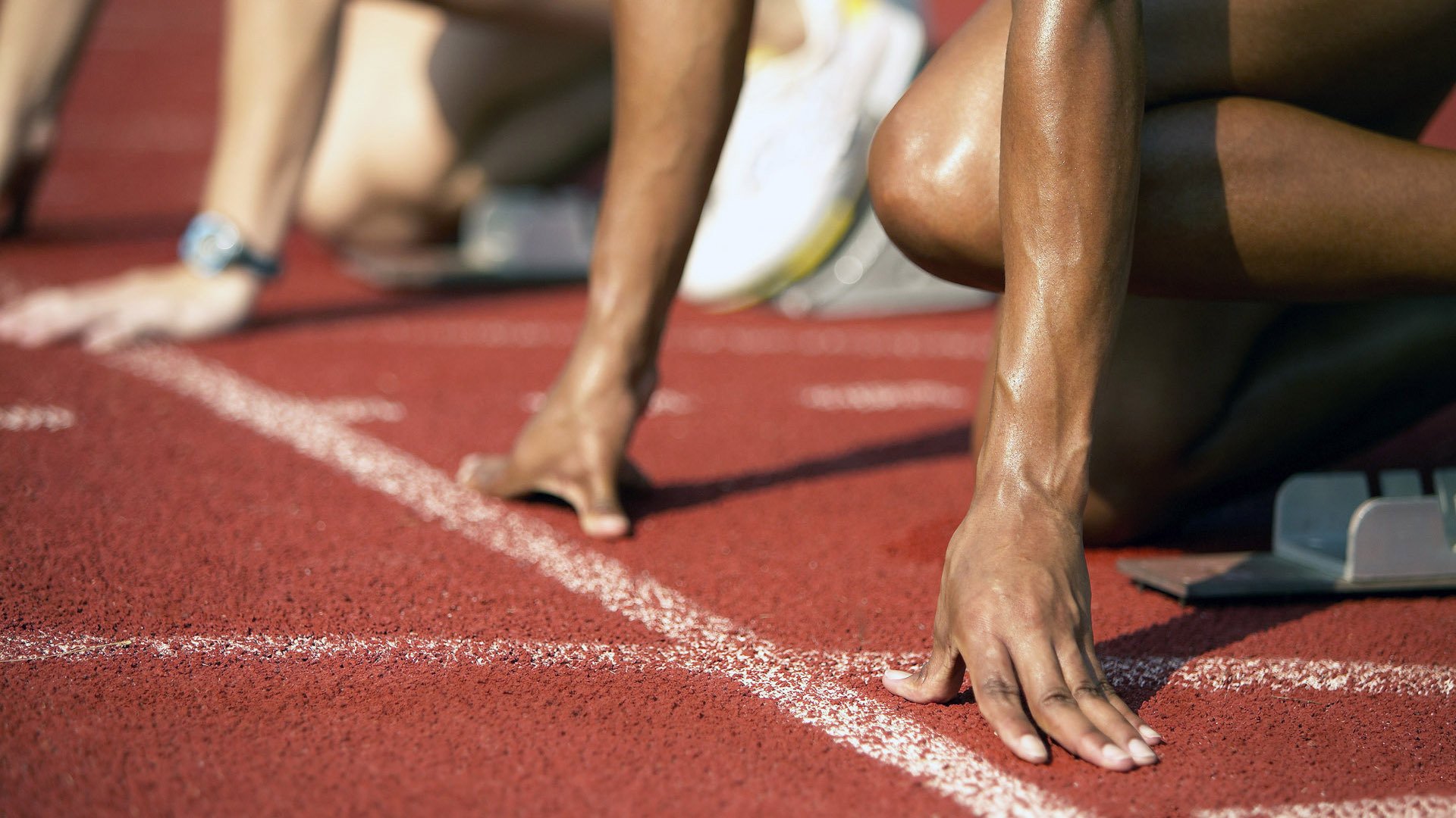 钢铁猛兽与单打之王,当F1油门轰鸣遇见杜兰特决定性瞬间