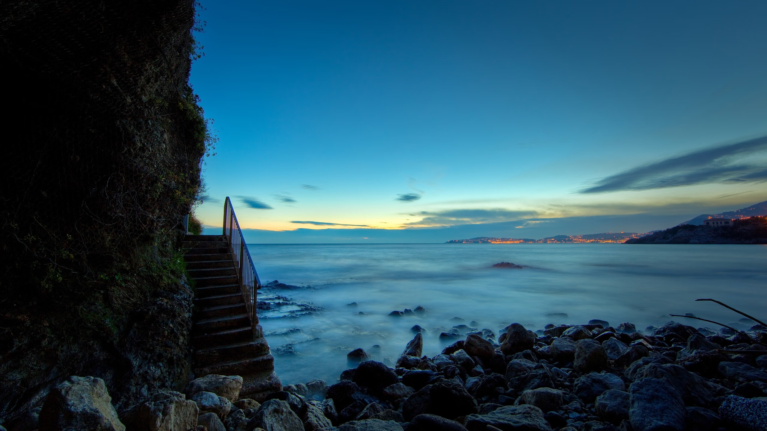 终结的两种形态,当历史一击遇上持续统治