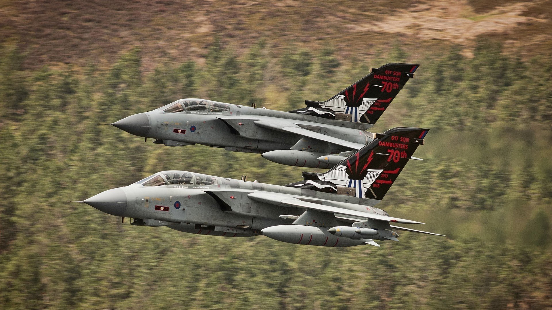 舞台越大，聚光灯越亮，德国轻取冰岛，皮克定律重现赛场